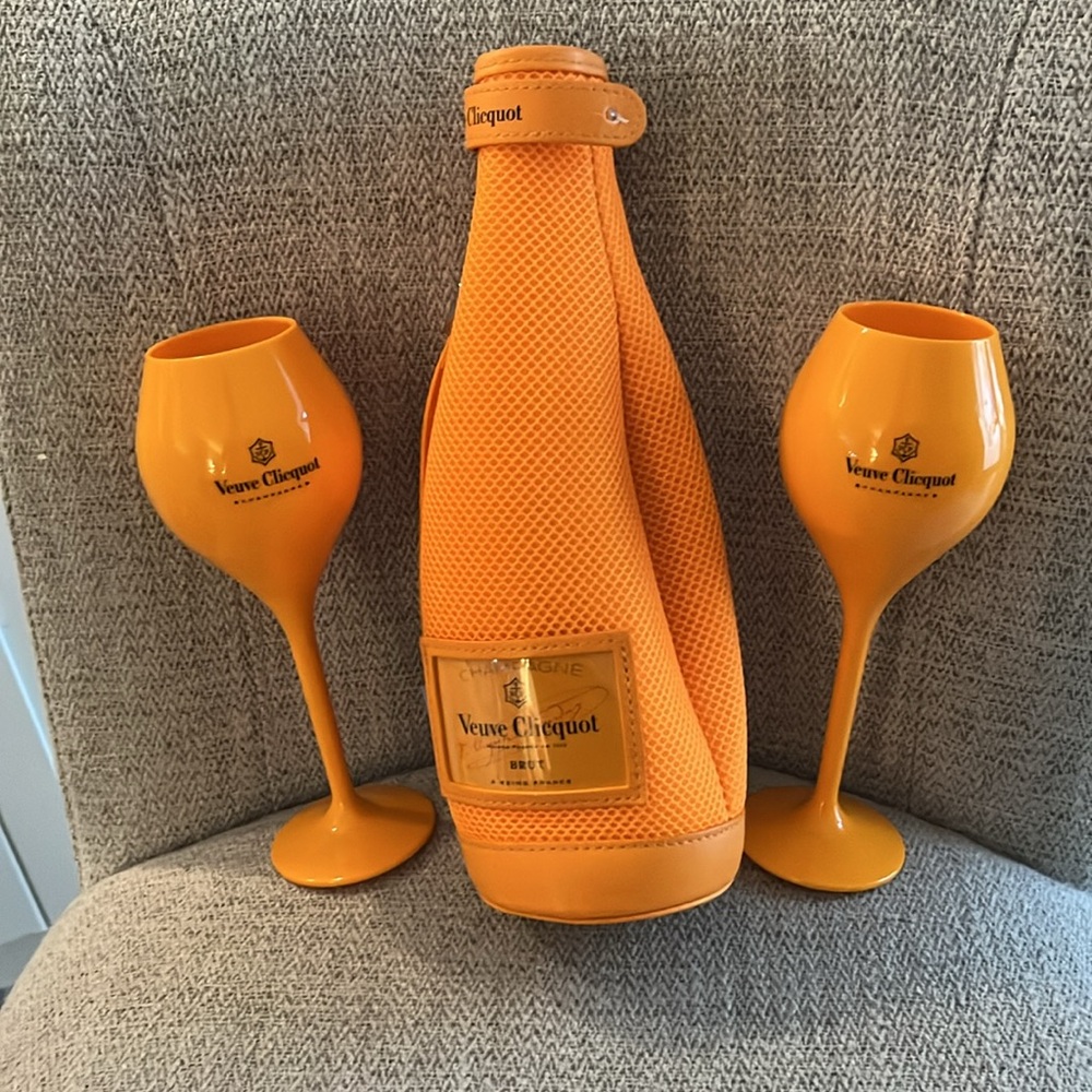 Veuve Clicquot insulated champagne jacket orange with 2 acrylic beverage flutes